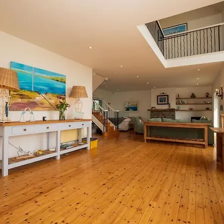 Holiday home Stunning Coastal Hideaway In West Cork, Hikers Paradise Derreennatra