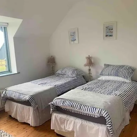 Stunning Coastal Hideaway In West Cork, Hikers Paradise *