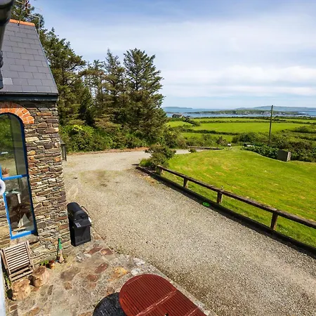 Stunning Coastal Hideaway In West Cork, Hikers Paradise Holiday home Derreennatra
